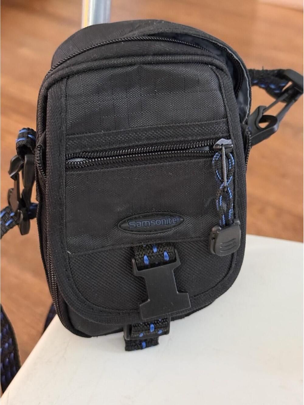 Genuine Samsonite Compact Camera Case Black Adjustable Strap Multiple Pockets